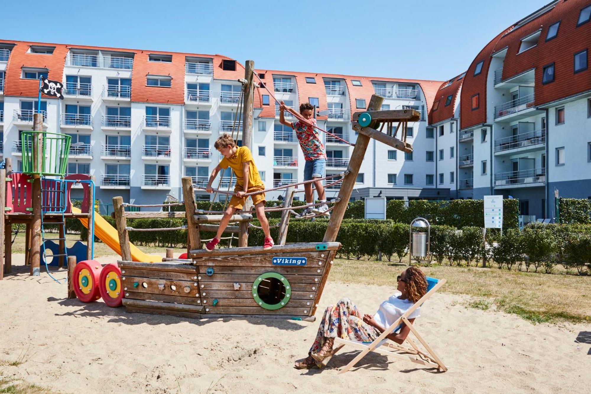 Holiday Suites Zeebrugge Bruges Exterior foto