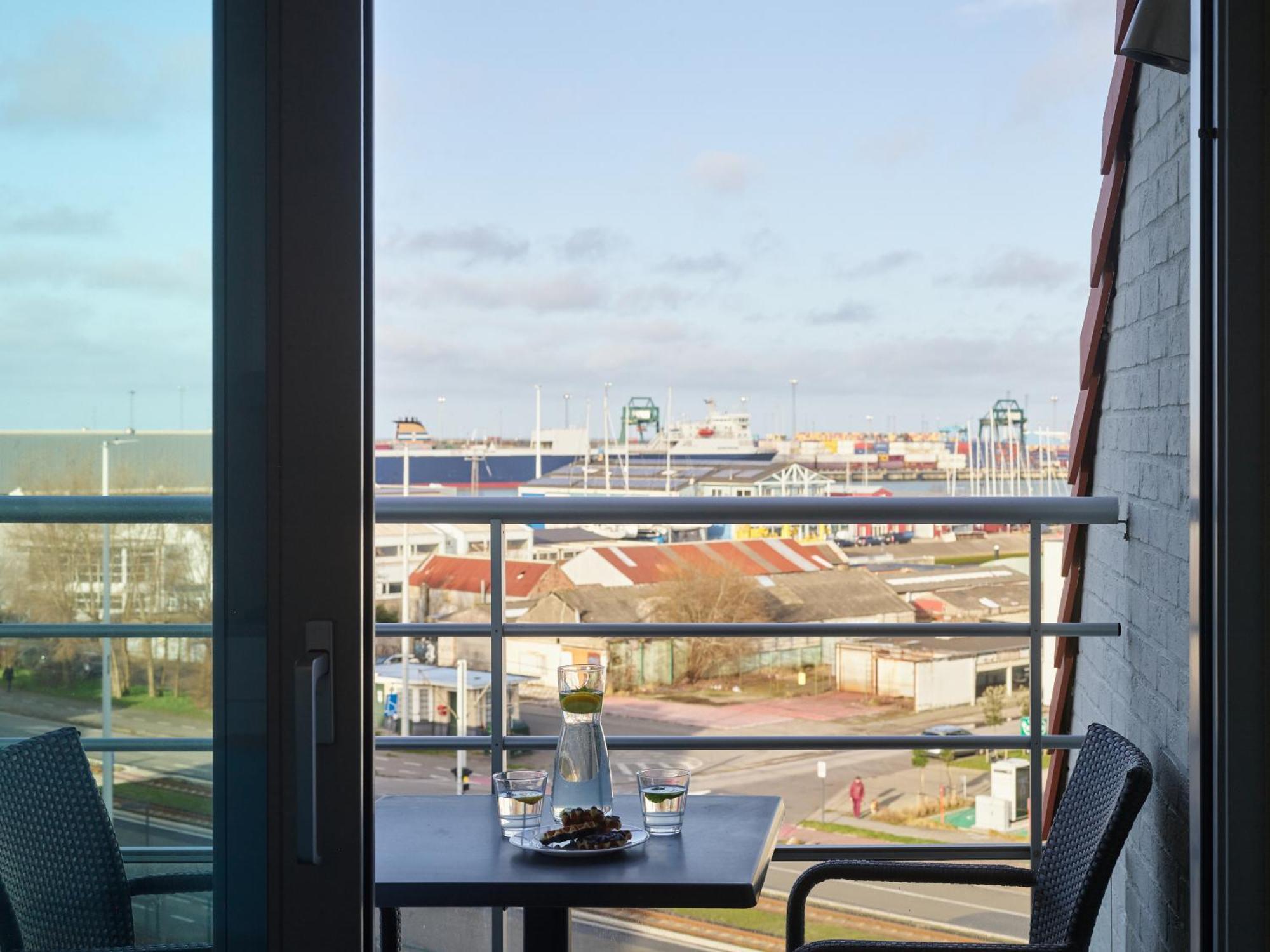 Holiday Suites Zeebrugge Bruges Exterior foto